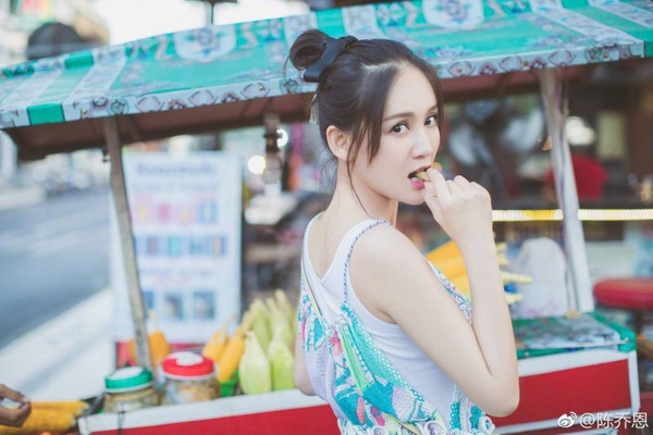 連自拍都放大絕！這些APP堪稱女星最愛，你下載了嗎？