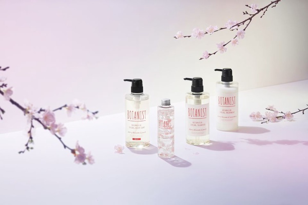 櫻花系粉嫩保養全推薦！日本必扛的LuLuLun限定款台灣買得到！