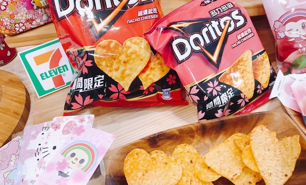 7-11「櫻花草莓歐蕾」限定口味！必吃櫻花零食、夢幻飲料快點搶