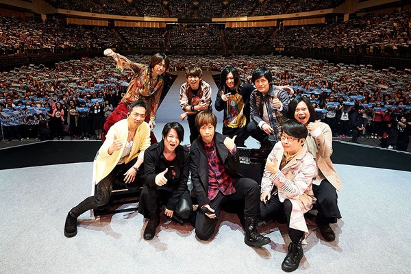 台粉限定！日本天團GLAY合體五月天   高舉「TAIWAN❤GLAY」熱烈應援