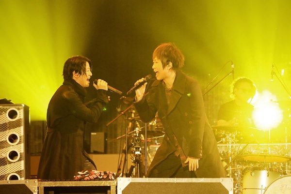台粉限定！日本天團GLAY合體五月天   高舉「TAIWAN❤GLAY」熱烈應援