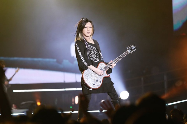 台粉限定！日本天團GLAY合體五月天   高舉「TAIWAN❤GLAY」熱烈應援