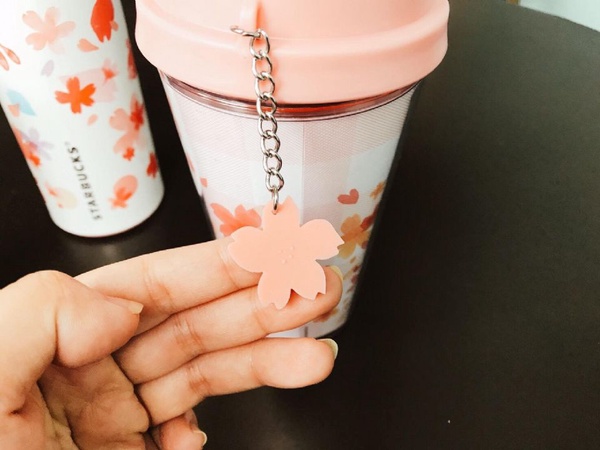 星冰樂新口味「草莓蜜香奶霜星冰樂」！超美櫻花隨行杯介紹
