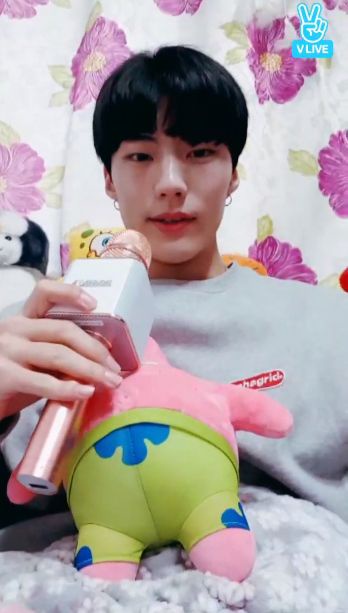 Wanna One直播抱怨流出：「為什麼沒收入」！這些明星們直播也凸槌過