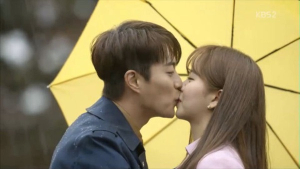 《Radio Romance》尹斗俊、金所炫大結局親不停！盤點男星們吻戲後一擊必中的超萌反應！