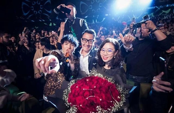 地表最粉紅演唱會都在這！除了周杰倫，這些明星都很會幫粉絲求婚