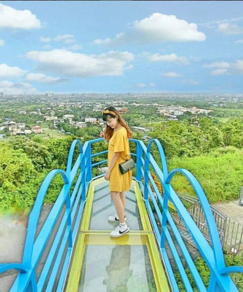 玻璃天空步道超夯！岡山之眼、兔子咖啡，再怕高也要去拍美照