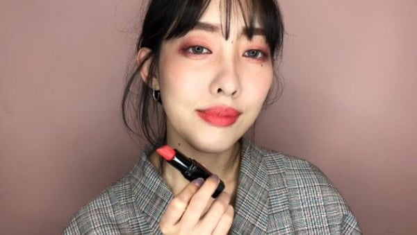Bobbi Brown X 莫莉Molly 迷戀輕吻唇膏新色大膽限量登場！自信橘紅和霸氣紫紅都超美～