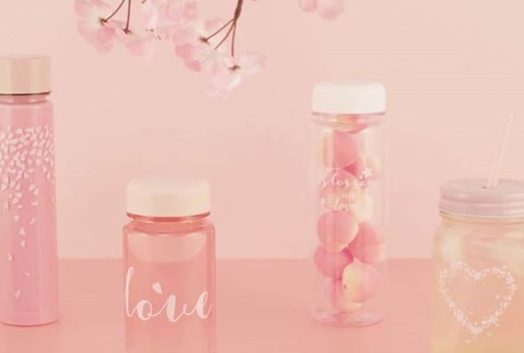櫻花季粉嫩整個春天，大創、艾杜紗都灑滿櫻花讓少女心迸發