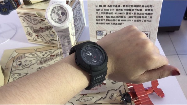 CASIO推出旅行風Kitty聯名錶款！百搭的黑與白色系加上行李箱錶盒讓人心動不已
