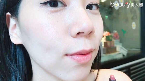 By Terry全新「專業完美雙色唇膏」，最滑順顯色的雙色唇彩