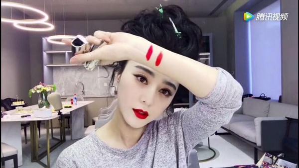 女明星＂經典紅唇＂大解密！女星最愛「紅唇膏」總盤點