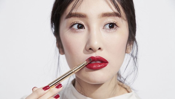 女明星＂經典紅唇＂大解密！女星最愛「紅唇膏」總盤點