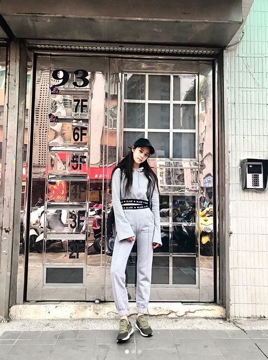 歐陽娜娜拍出「時尚大氣美照」技巧分析！還有愛用8款修圖APP分享