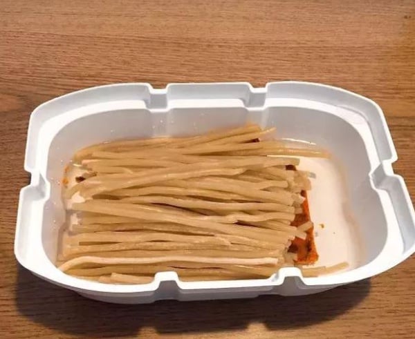 「懶人火鍋」超夯！不用電、不開火，15分鐘就能享受個人麻辣鍋