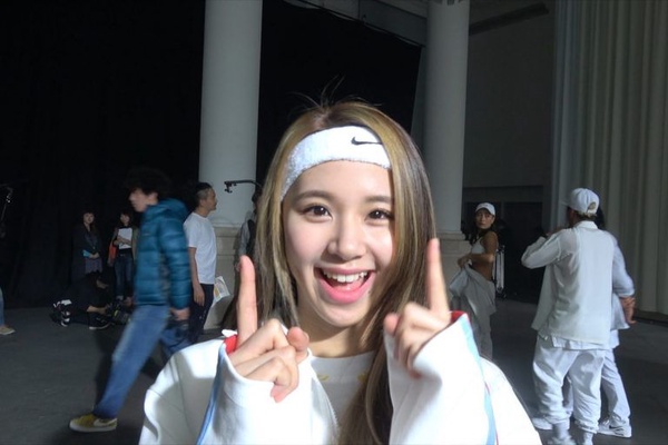 韓女星都在夯「髮帶」！戴髮帶不難，看臉型「選對款&戴對位置」就顯臉小