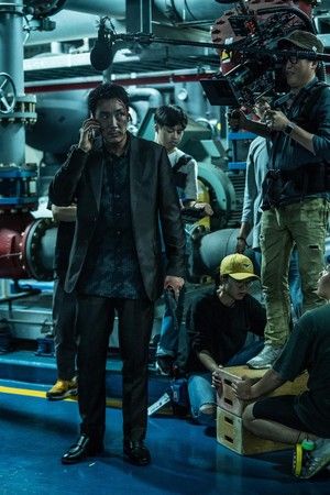 演技派男神金柱赫最後遺作... 韓版《毒戰》釋出強大卡司劇照