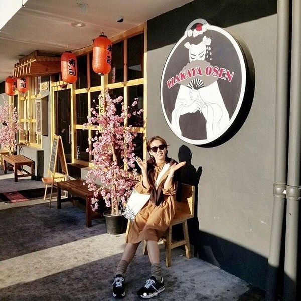 孫藝珍不只臉美，私服也很行！３種愛穿鞋款ｘ３穿搭公式=時髦減齡感