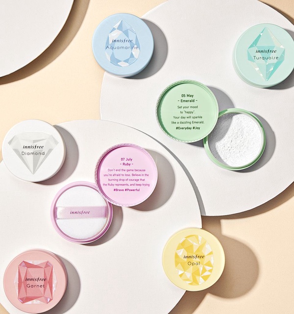 innisfree「誕生石蜜粉」根本史上最夢幻的平安符！美妝界最高正能量，補妝也能招好運