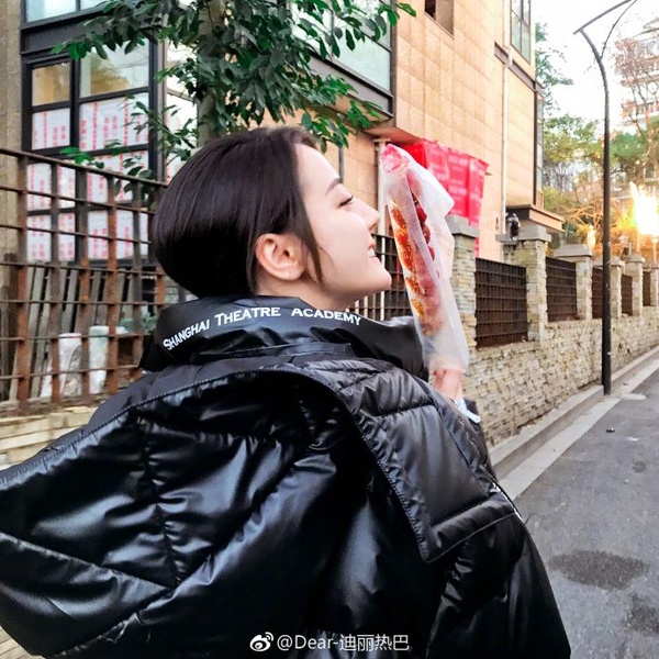 迪麗熱巴發出豪語：「睫毛濃到要剃掉」！原來這些壞習慣，會讓睫毛脫落！