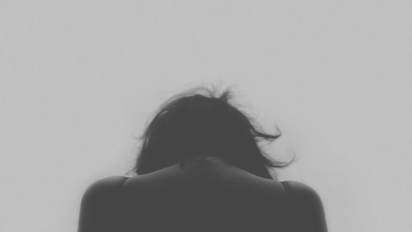 「全世界我最討厭自己。」但這世界上只有一個妳，所以連妳的憂鬱都很珍貴。