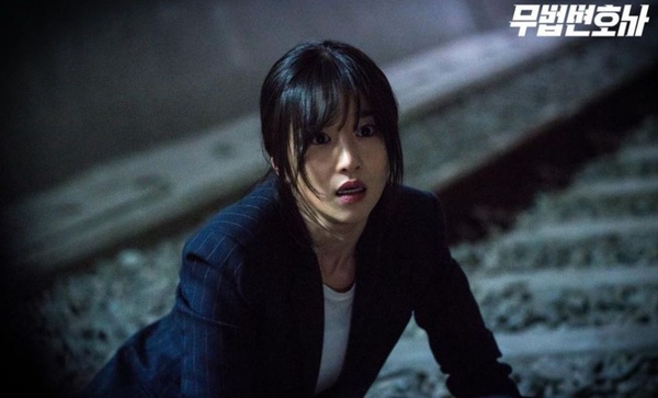 武打戲零替身，全部親自上陣！李準基新劇《無法律師》必知看點一次公開！