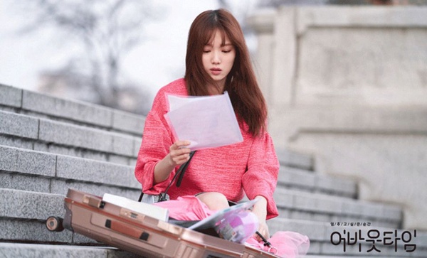 李聖經李相侖《想暫停的瞬間：About Time》四支預告釋出！韓版《鐘點站》奇幻設定惹期待！