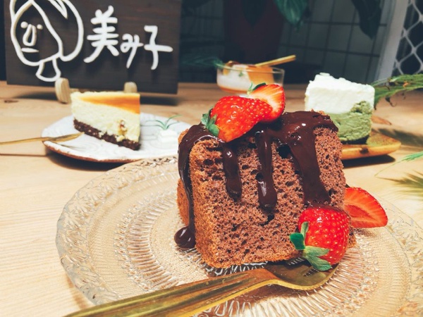 草莓巧克力戚風讓人融化～羅東散策，三間隱藏版神美味咖啡廳