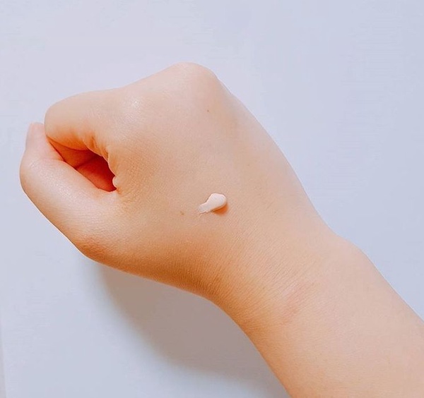 結合「素顏霜」的最新、最火「平價防曬」推薦！輕抹一層，臉就大發光