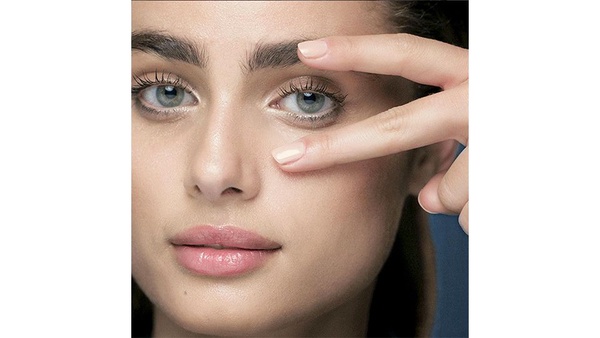 蘭蔻「小黑眼霜」超進化肌因亮眼精粹霜，手機重度使用者必收！讓你告別眼周初老症狀