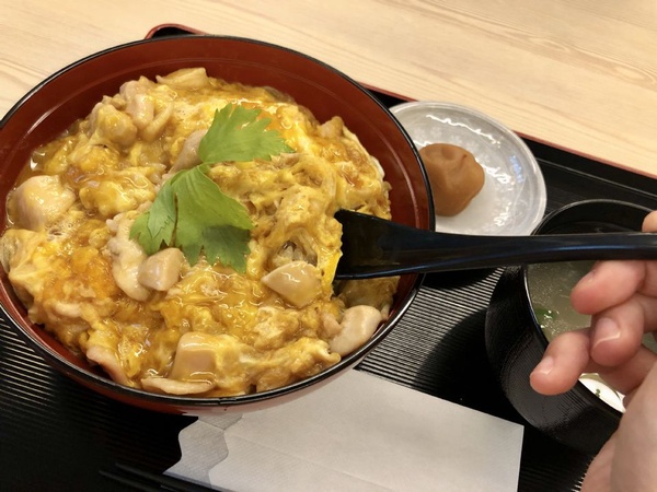 「雞三和」名古屋老店霸氣登台，超滑嫩的親子丼你一定要親口嚐