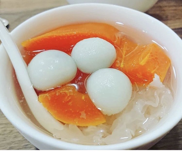 港式甜點給甜點控更多選擇，料好又實在的港味攻佔你的味蕾，讓你夏天除了吃冰還有其他選擇！