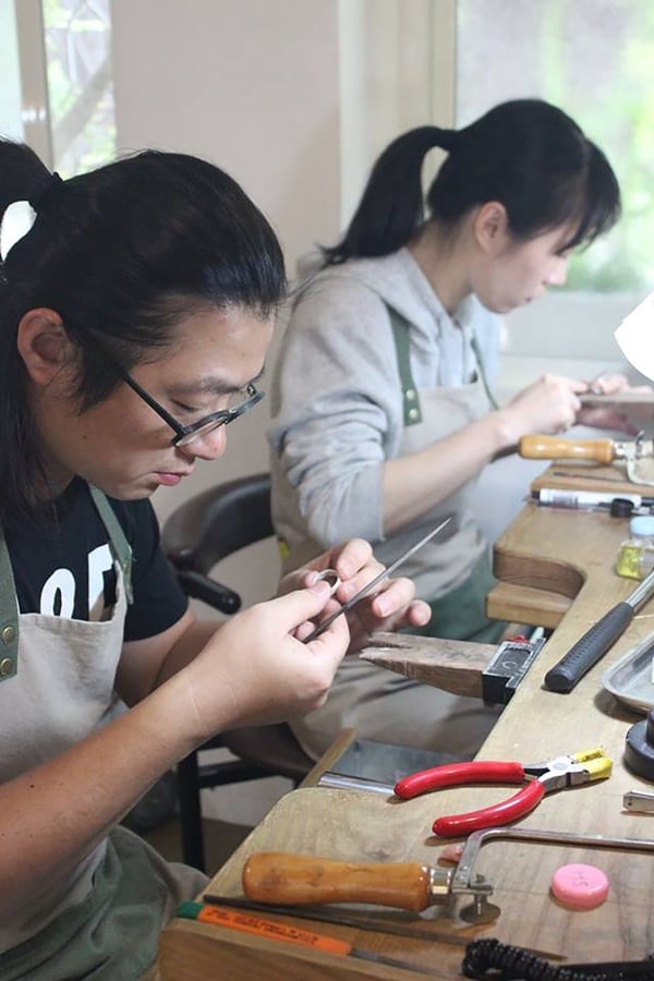 女星們「低調婚戒」不重大鑽而重質感！DIY平價對戒店家特色推薦
