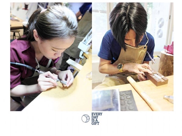 女星們「低調婚戒」不重大鑽而重質感！DIY平價對戒店家特色推薦