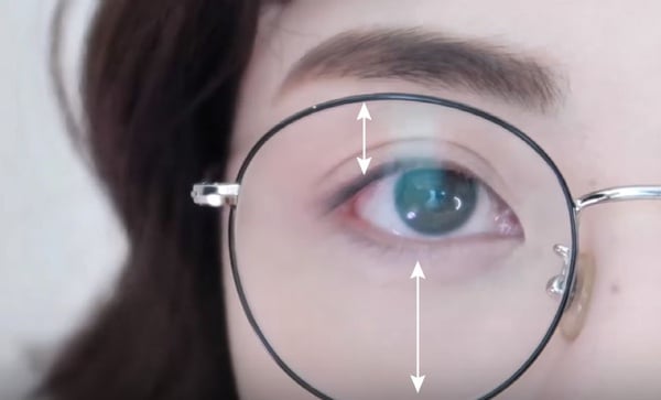 韓妞教你畫！學會「眼鏡妝」三大重點，人見人愛超有活力~