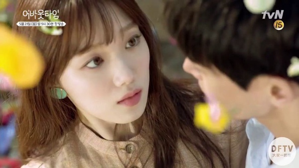 李聖經《想停止的瞬間：About Time》眼妝技巧！崔米卡的「無害有神」眼妝！