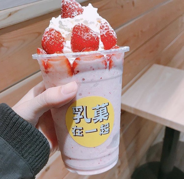 輕食系夏日果昔華麗登場，就是要讓你拍照拍不停，超吸睛果昔大公開！