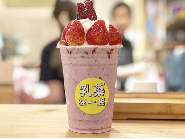 輕食系夏日果昔華麗登場，就是要讓你拍照拍不停，超吸睛果昔大公開！