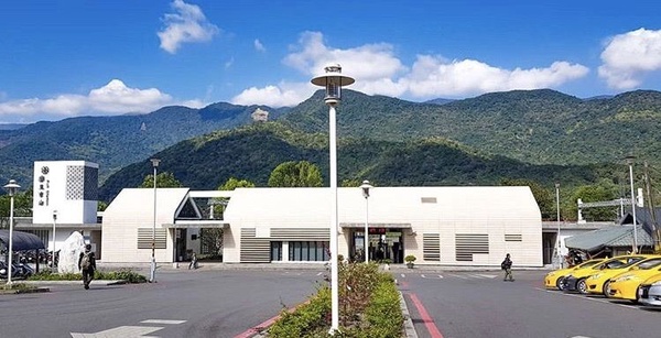 台灣絕美車站大盤點，這一站根本就像是在國外啊~編輯真心推薦每一站你都要親自去看看