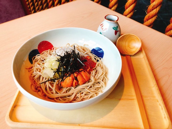 菜な日本料理台灣首店優雅開幕，日本蕎麥宴席京料理最低只要150元就可以坐擁101百萬夜景，輕鬆品嚐和食手工料理！