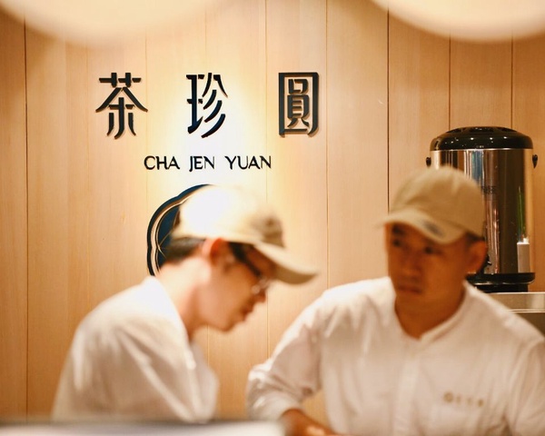新飲料品牌登場，以珍珠為主打、氣泡茶、古早味飲品大變身，每一家都想喝啊~