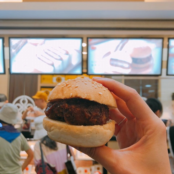 MAiSEN邁泉豬排全台首家外帶專門店，三明治、口袋三明治、迷你漢堡系列一同搶攻外帶市場