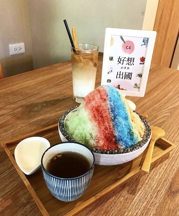 夏日刨冰就推彩虹色系，太魯閣晶英酒店推出夏日限定甘蔗彩虹冰沙，還有第二家也是可愛到不行