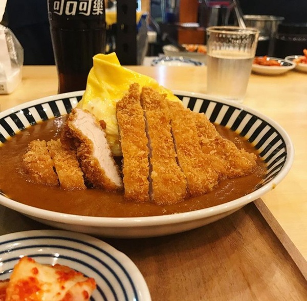北中南5家隱藏在菜市場的質感美食店家！文青感咖哩、豆花等，IG就靠這個騙讚了