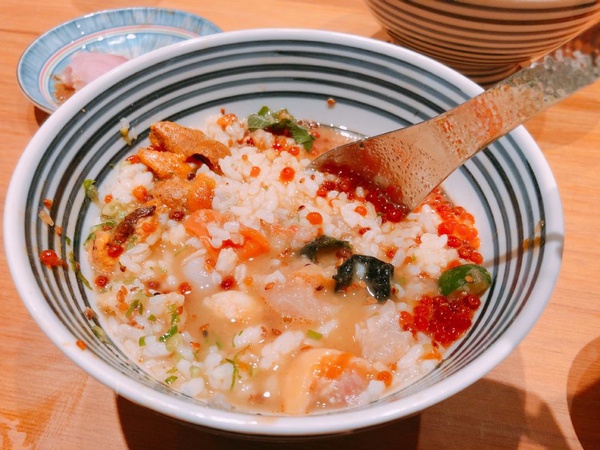 「つじ半(TSUJIHAN)」東京超人氣海鮮丼品牌登台，海鮮丼這三天竟然半價！海鮮控們千萬別錯過！