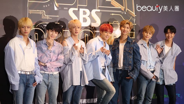 SBS SUPER CONCERT唱好唱滿！防彈少年團自製手幅獻粉絲超暖心