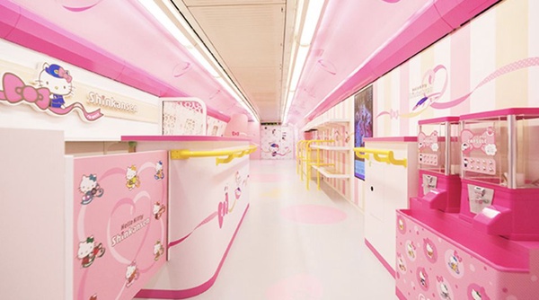 Hello Kitty 登上新幹線！陪你看鐵路風景～