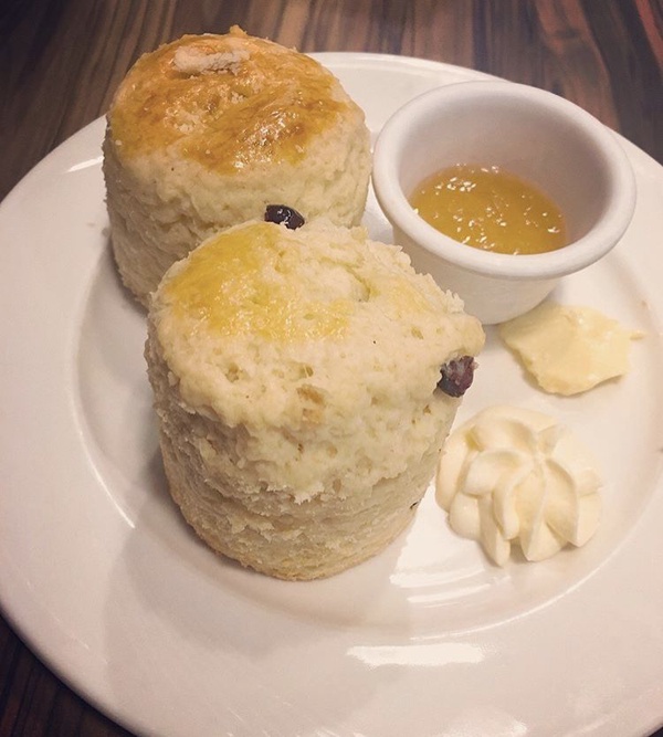 美味司康推薦，Merci Kitchen 英式司康專賣所、悄悄黑眼圈，好吃的司康都在這~