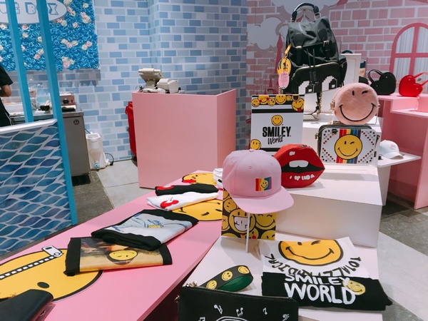 HIGH CHEEKS《POP STORE》7/16快閃台北！不限金額送打卡名店「Blue Box」夢幻冰淇淋