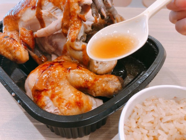 台灣手扒雞始祖香雞城二號店即將開幕，必吃的美味餐點都在這裡～